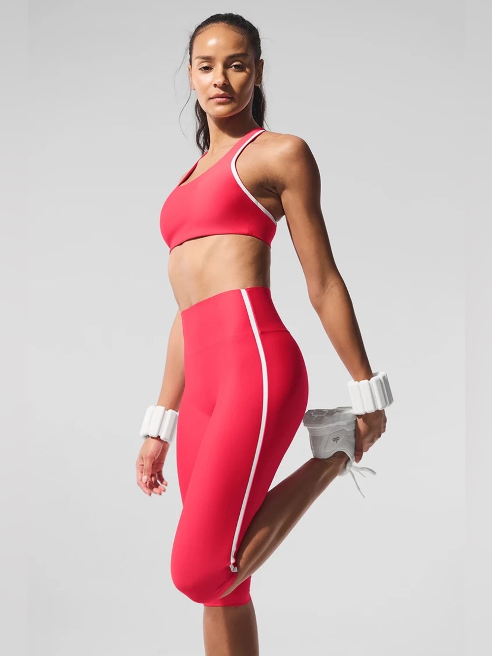 Alo Yoga Airlift High-Waist Super Sleek Contrast Capri Candy Red/White Size XS - Picture 2 of 10
